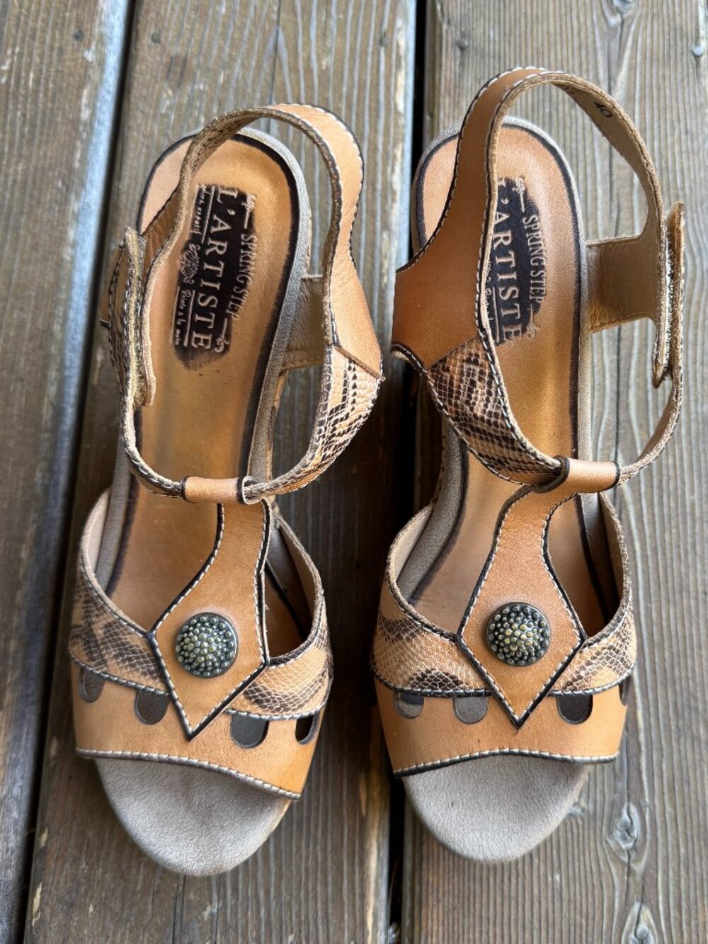 Like New L'Artiste Nicolasa Comfort High Wedge Sandal in Women's 40/US 9